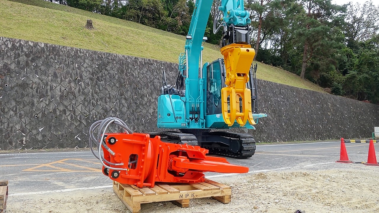 コベルコ建機 SK400 解体機 海外仕様機 1/50 - メルカリ